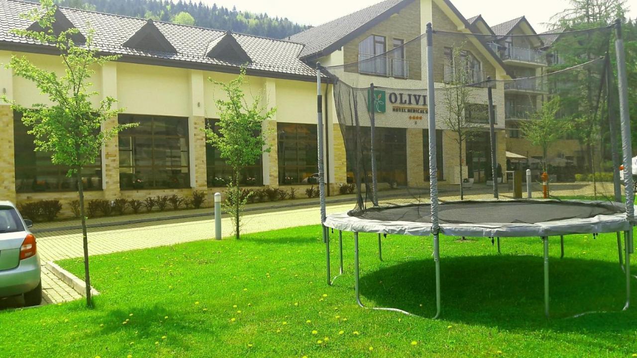 Hotel Olivia Medical Spa Skomielna Czarna المظهر الخارجي الصورة