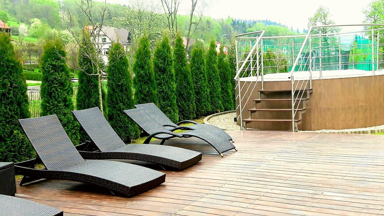 Hotel Olivia Medical Spa Skomielna Czarna المظهر الخارجي الصورة