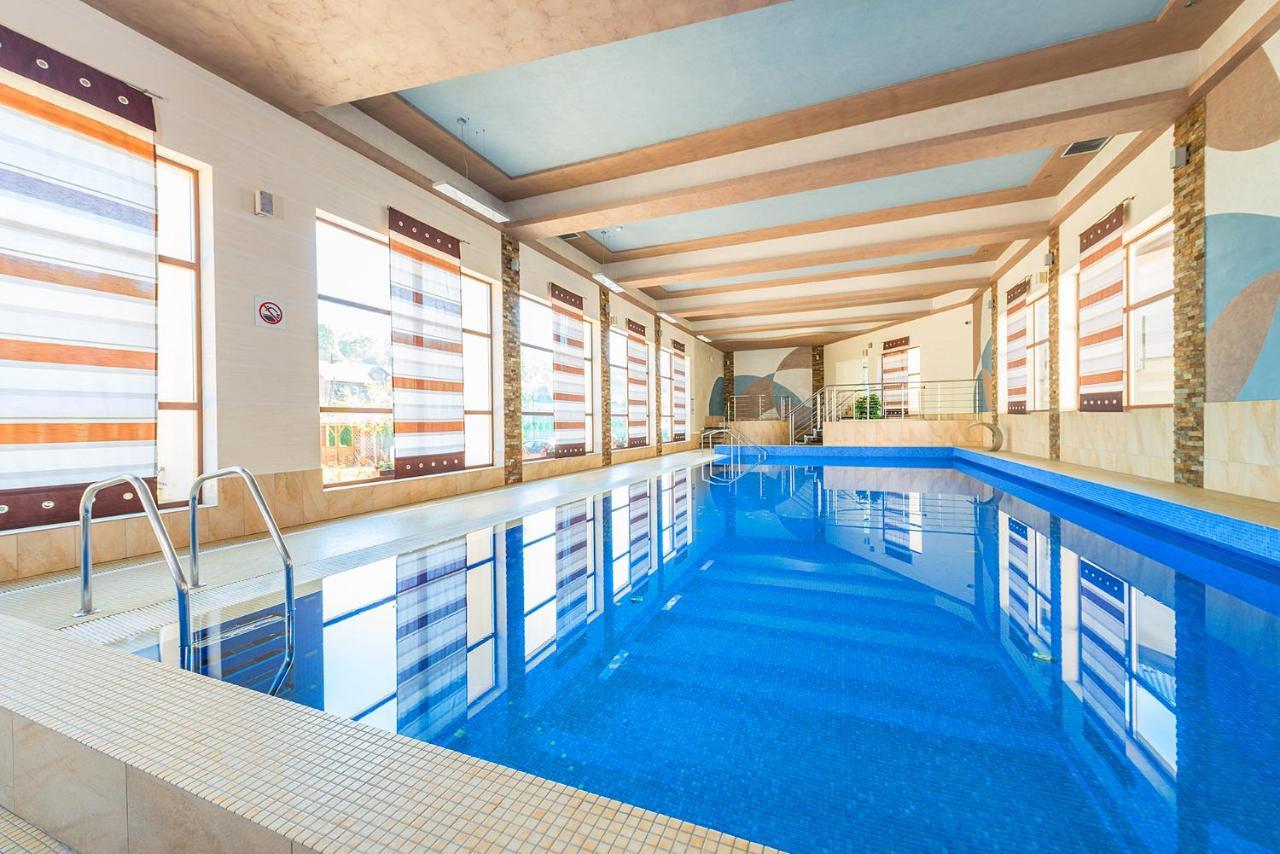 Hotel Olivia Medical Spa Skomielna Czarna المظهر الخارجي الصورة